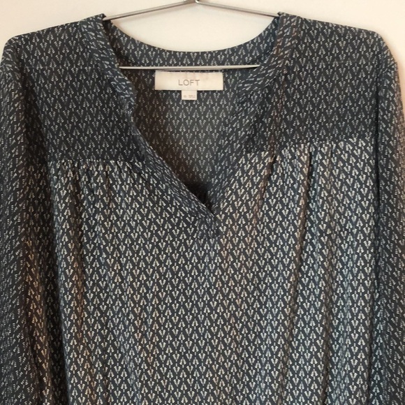 LOFT Shirt 3/4 Length Sleeves Size XS Printed Stretchy Sheer like Sleeves - Picture 3 of 11